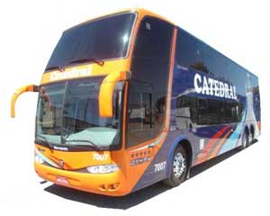 Visão externa do ônibus da Catedral Turismo